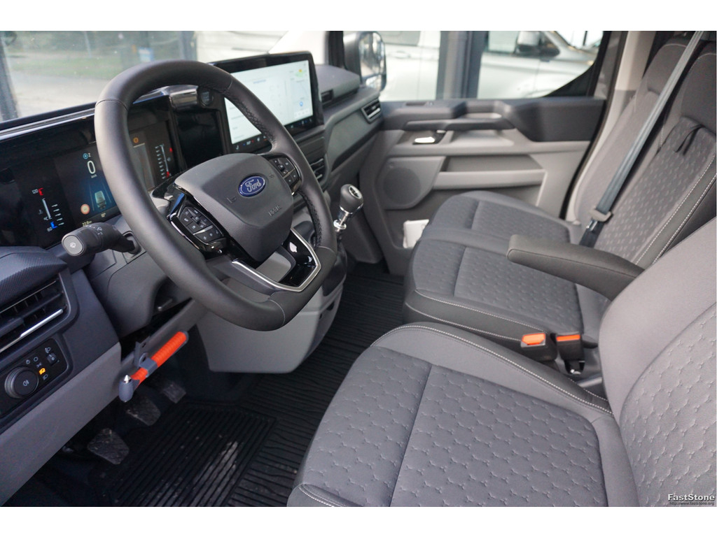 48125136-ford-transit-custom-11