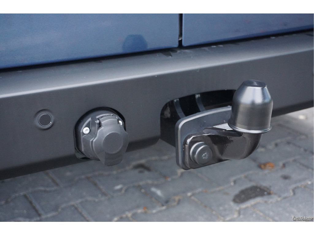 48250746-ford-transit-custom-21