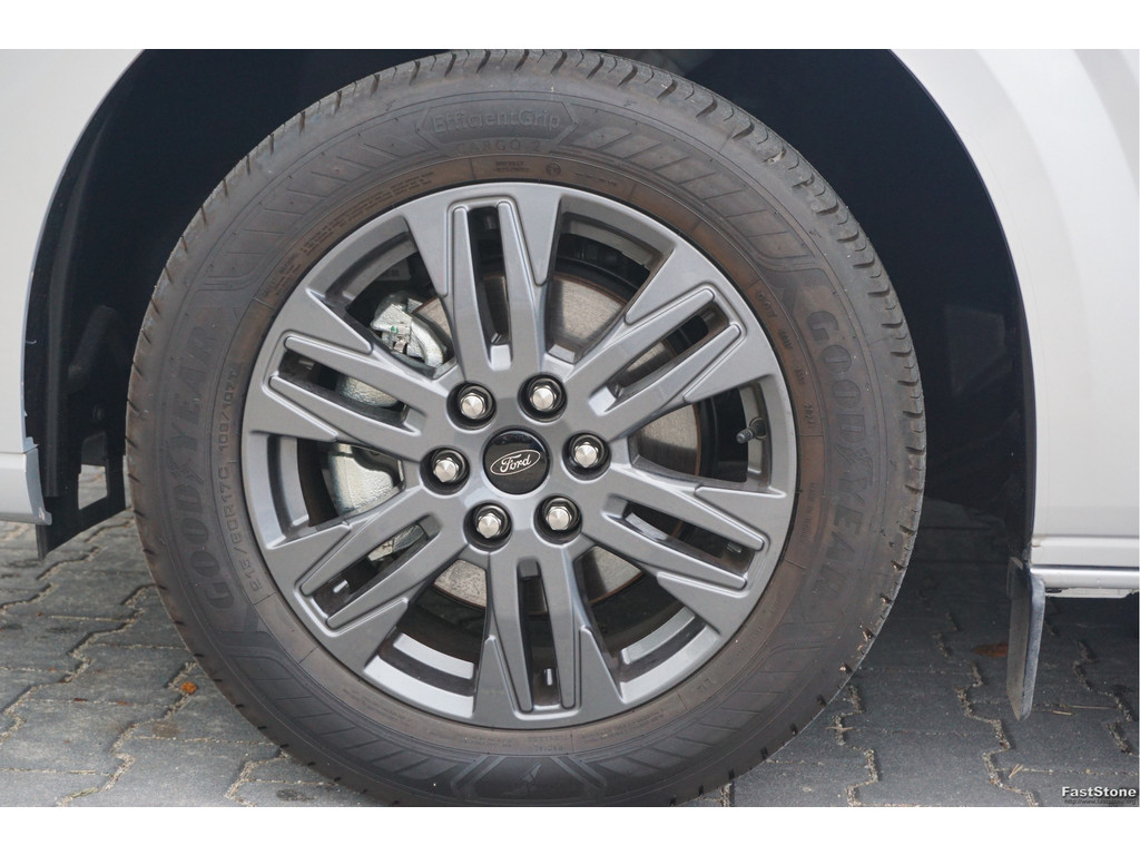 48287413-ford-transit-custom-16