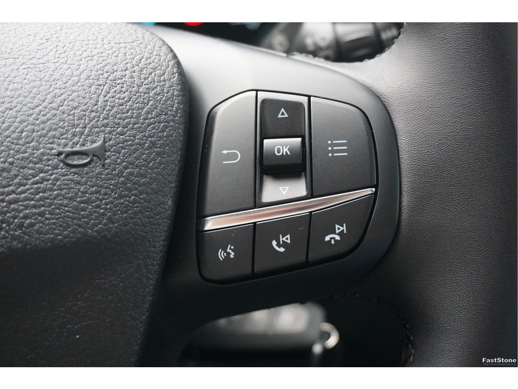 48400529-ford-transit-15