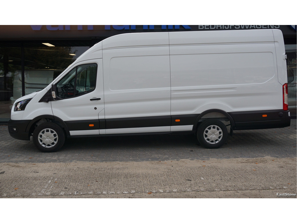 48400589-ford-transit-2