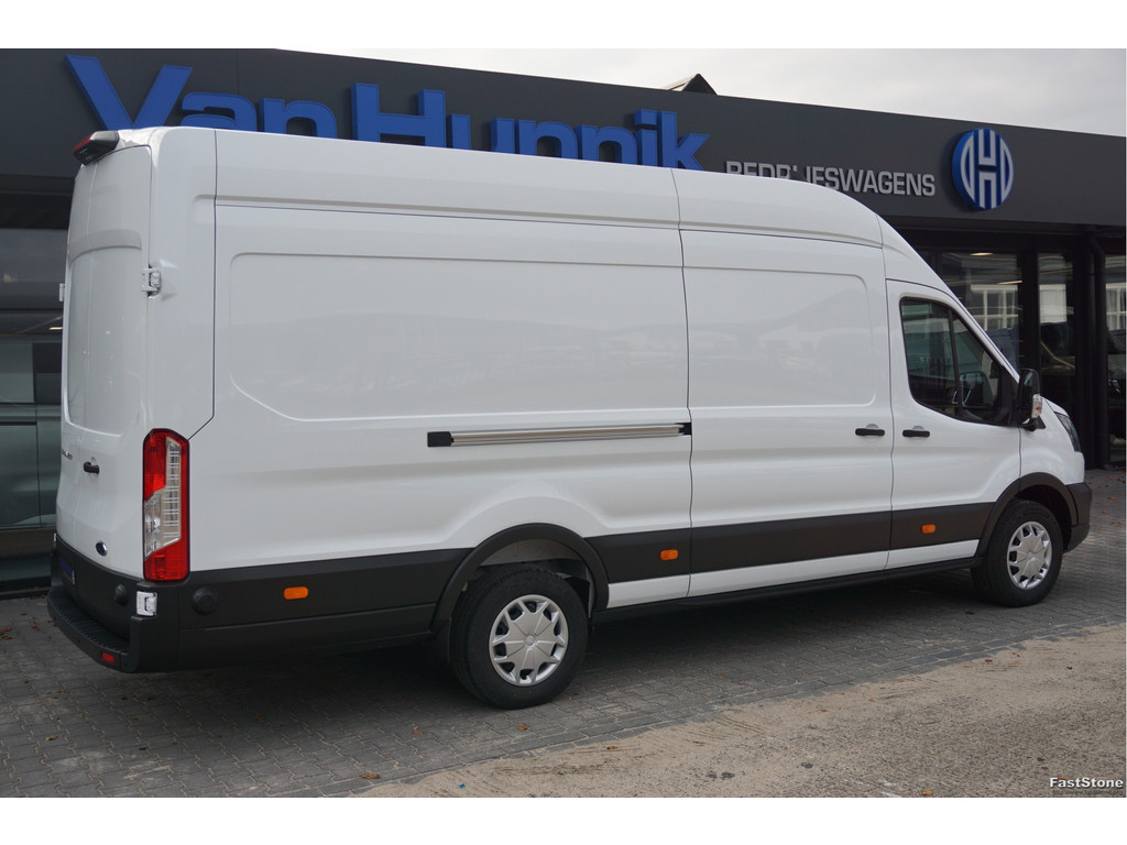 48405119-ford-transit-4