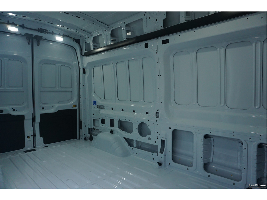 48405169-ford-transit-9