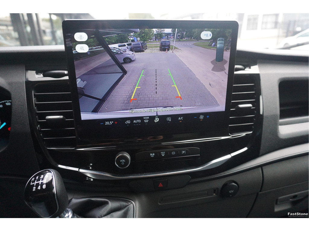 48405932-ford-transit-12