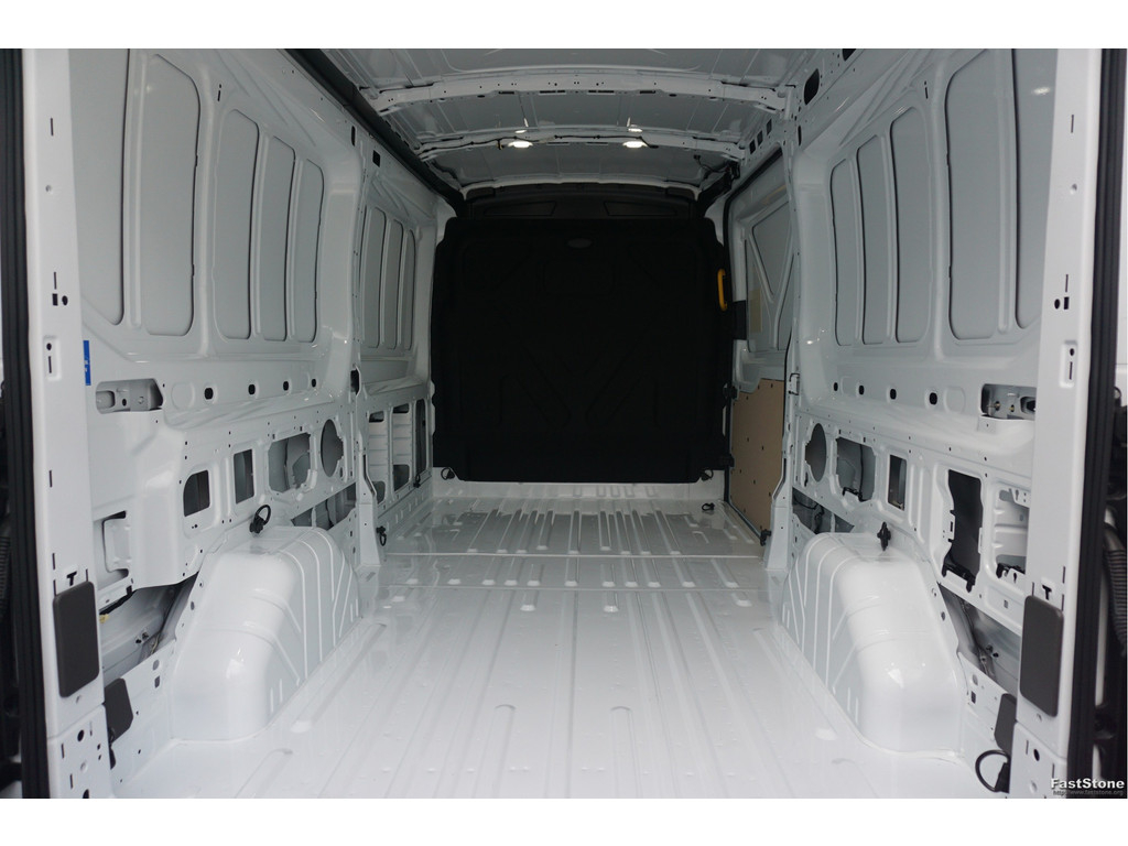 48406759-ford-transit-8