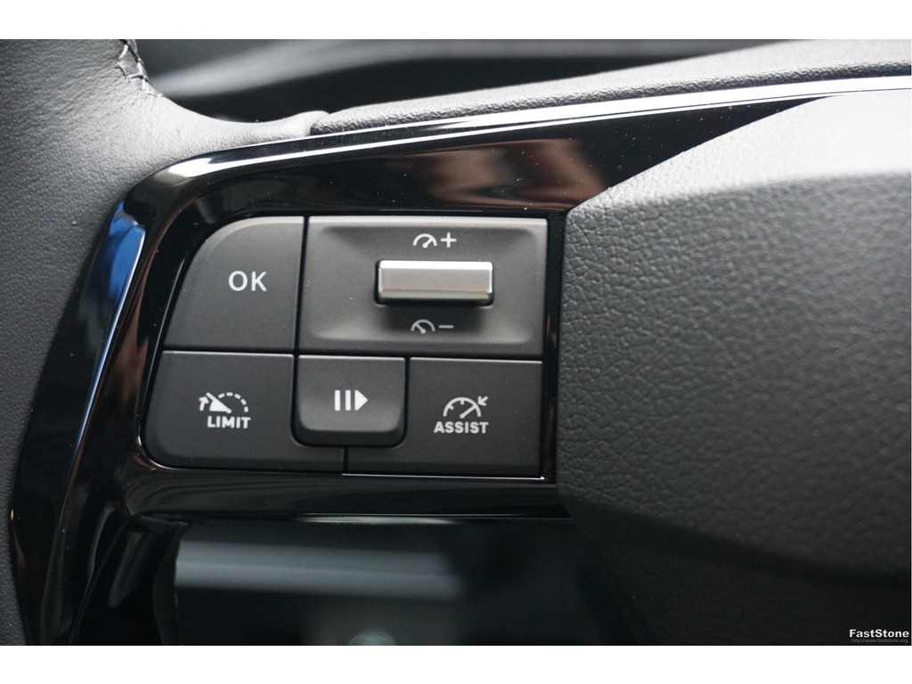 48617805-citroen-jumpy-15