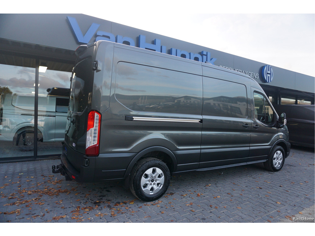 48906125-ford-transit-4