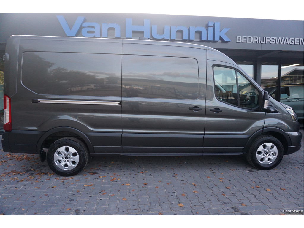 48906164-ford-transit-5