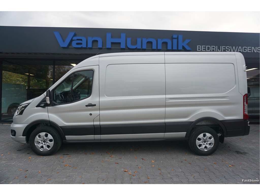 48909917-ford-transit-2