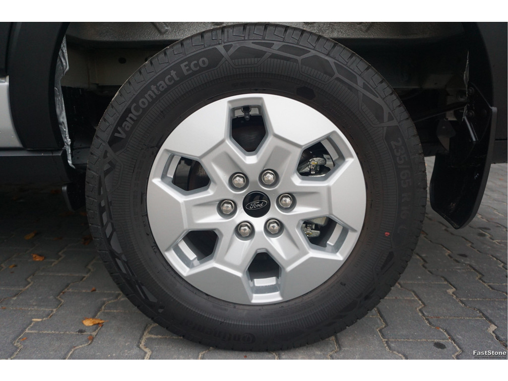 48909966-ford-transit-16