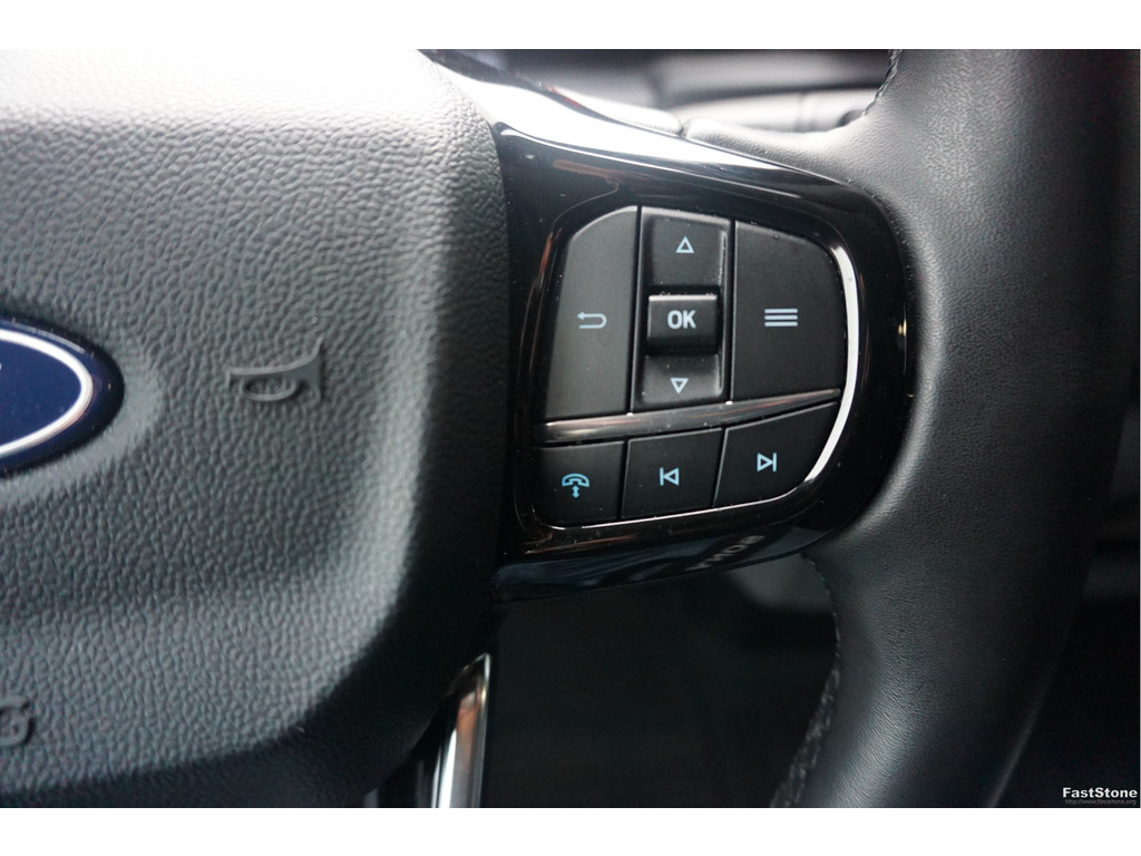 48910570-ford-transit-custom-14