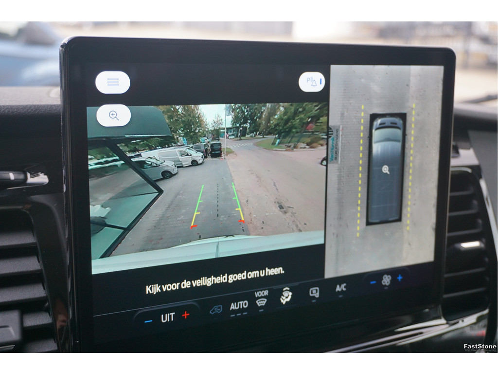 48947727-ford-transit-13