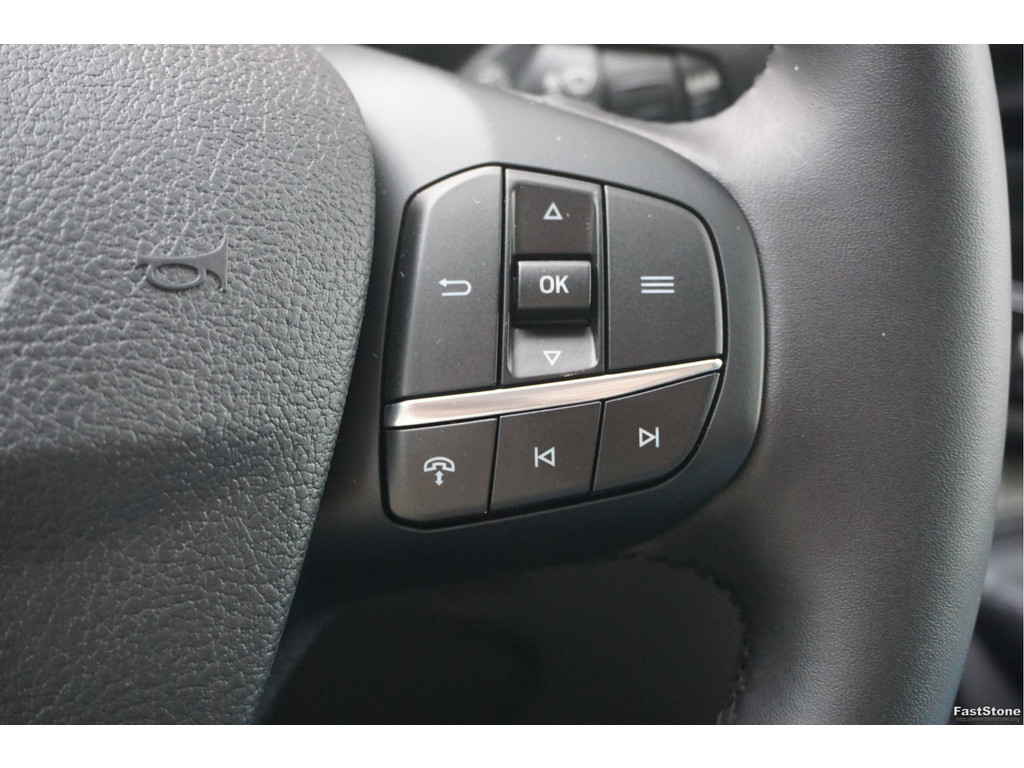 48948063-ford-transit-15