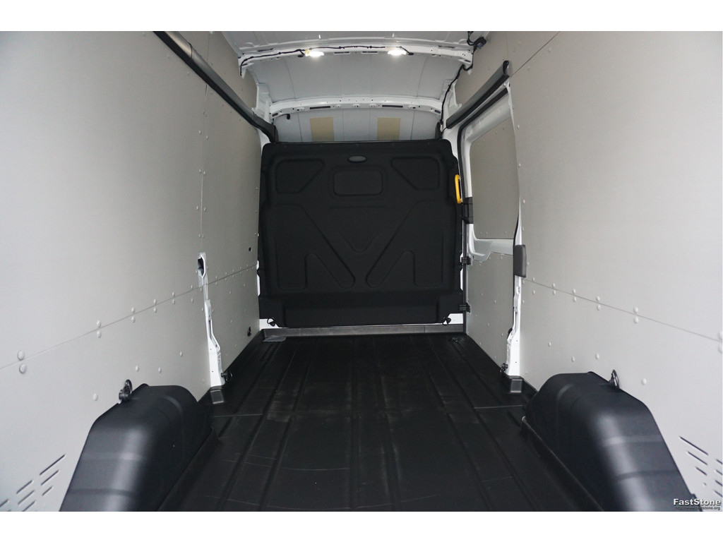 48948063-ford-transit-7