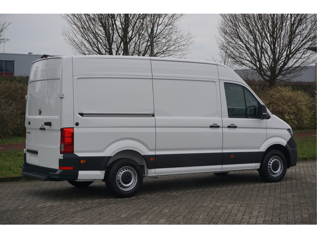 49277258-volkswagen-crafter-5