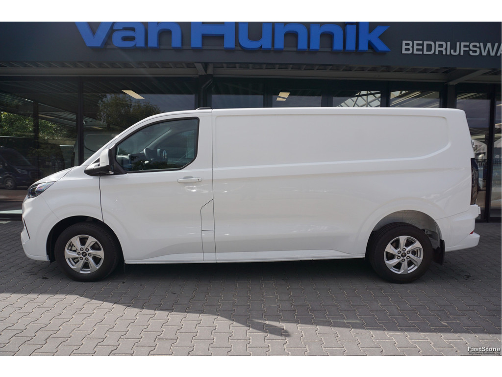 49338916-ford-transit-custom-2