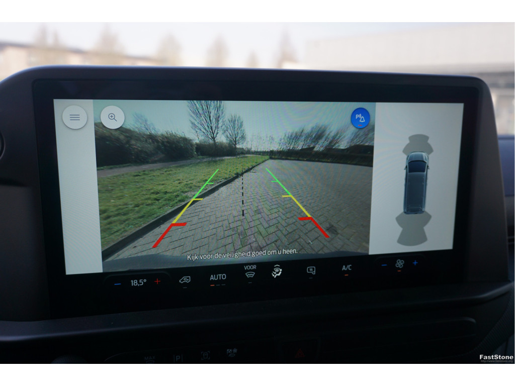 49338916-ford-transit-custom-9