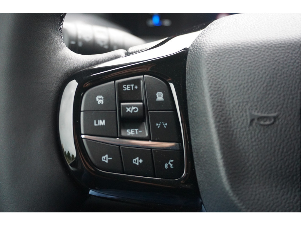 49642958-ford-transit-custom-15