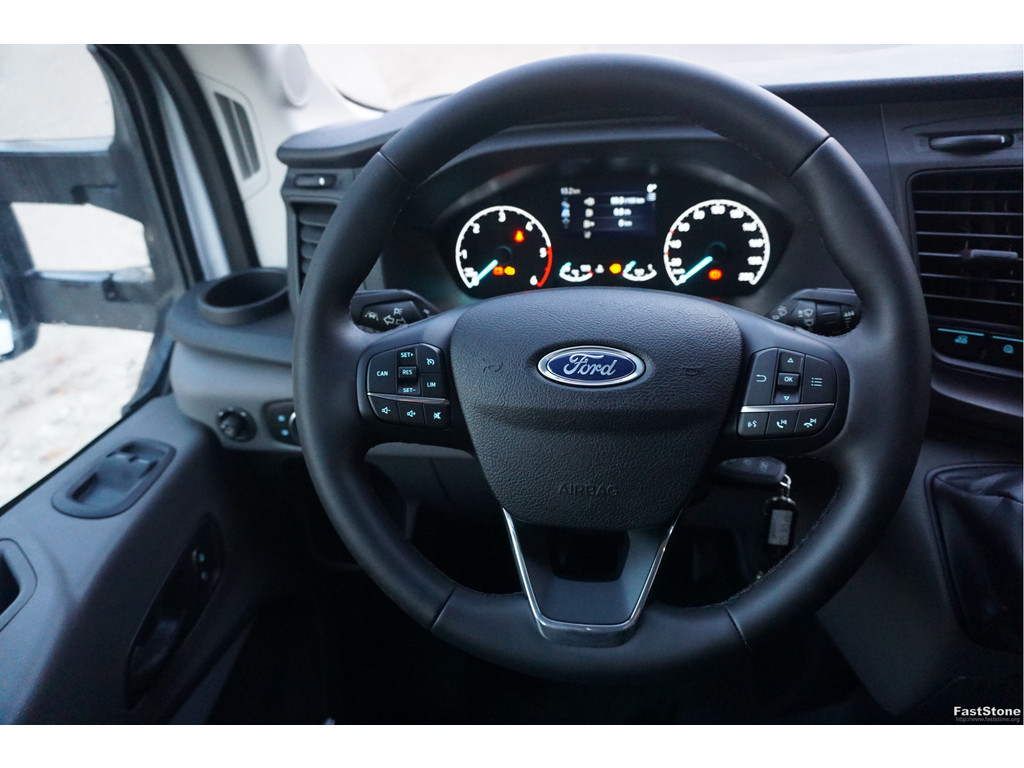 50044736-ford-transit-10