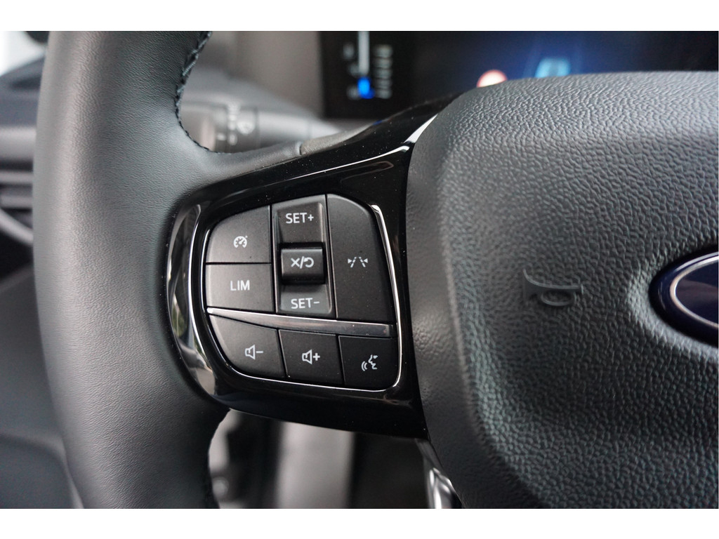 50044885-ford-transit-custom-17