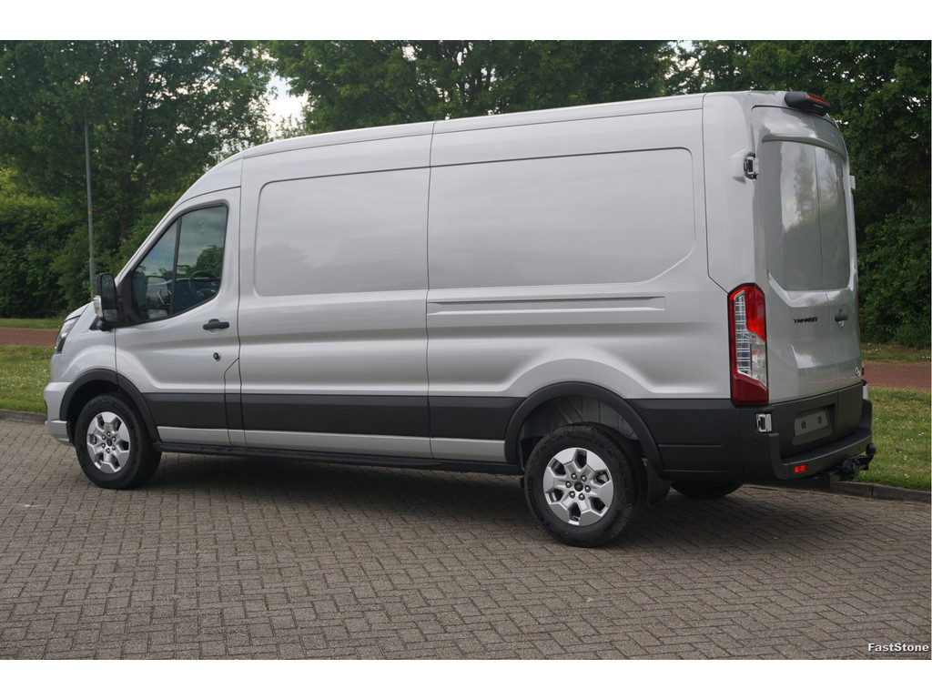 50187565-ford-transit-3