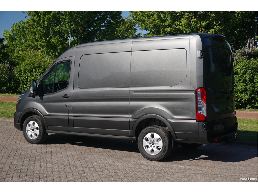 50187997-ford-transit-3