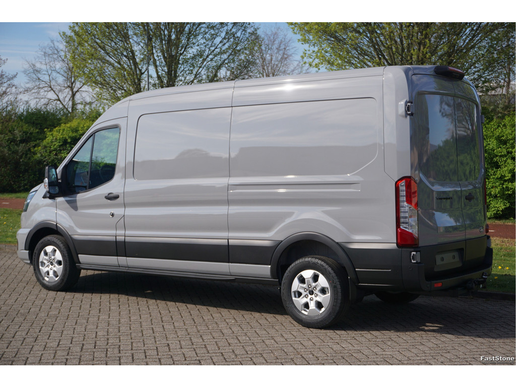 50188070-ford-transit-3