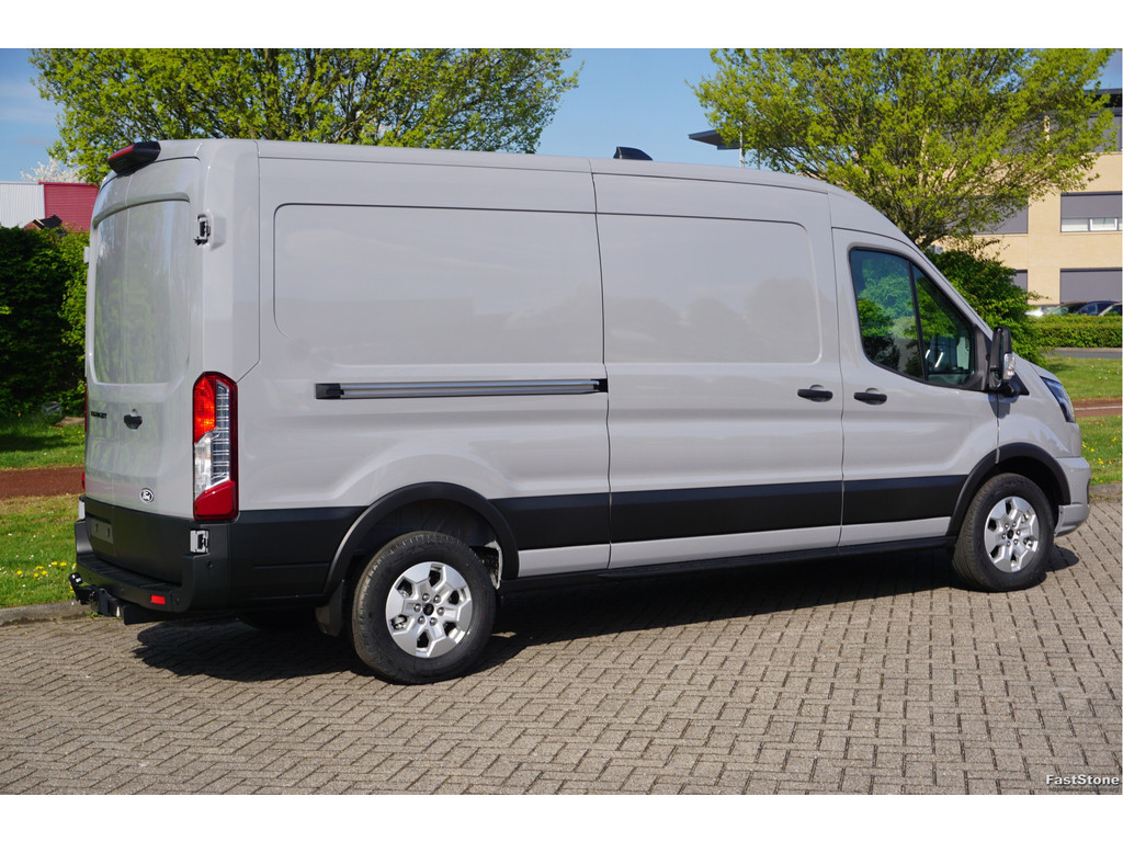 50188070-ford-transit-4