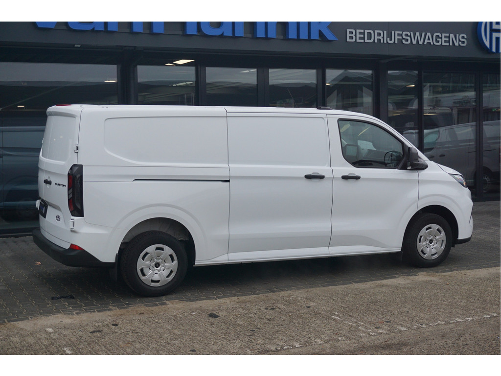 51246585-ford-transit-custom-4