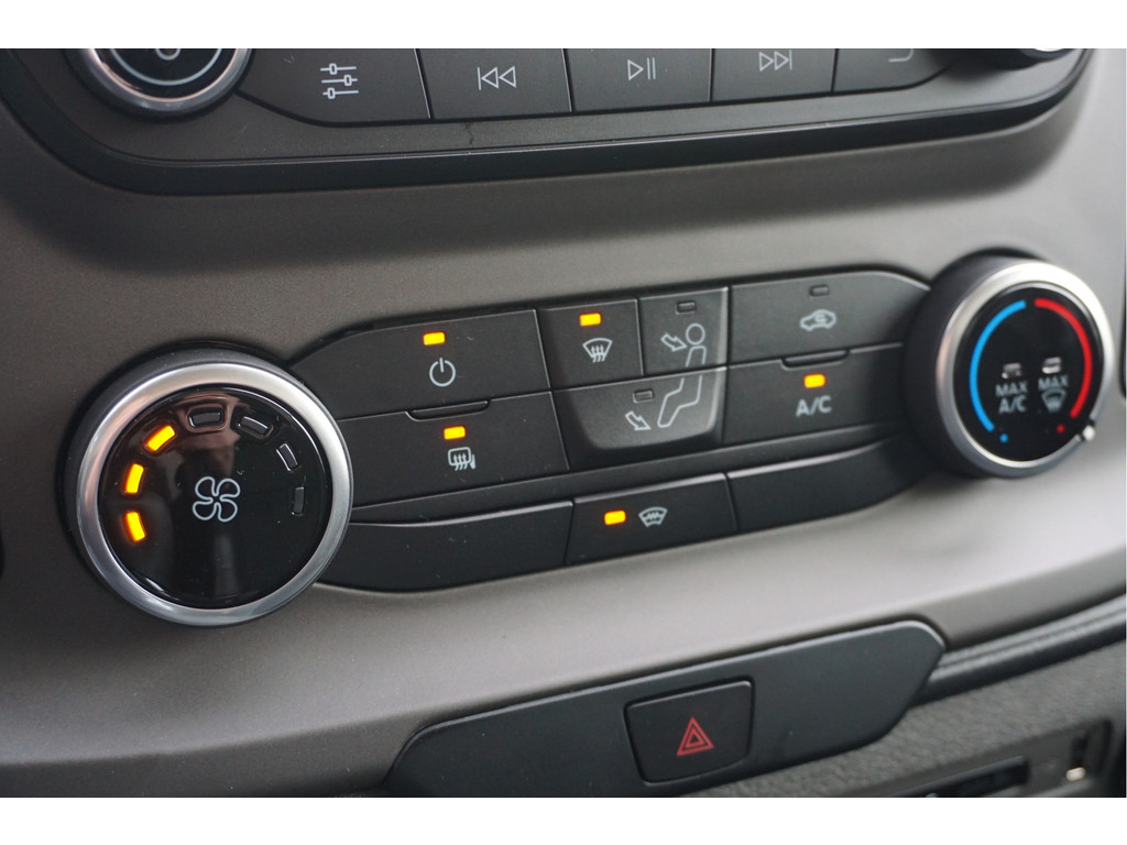 51415053-ford-transit-11