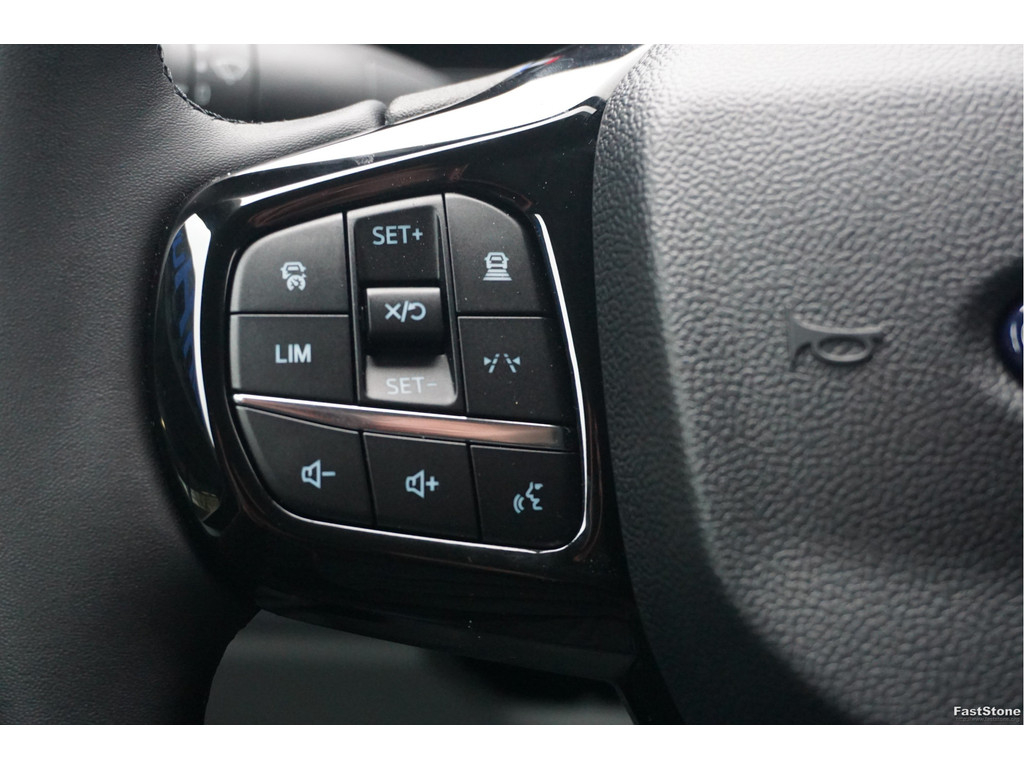 51533452-ford-transit-custom-20