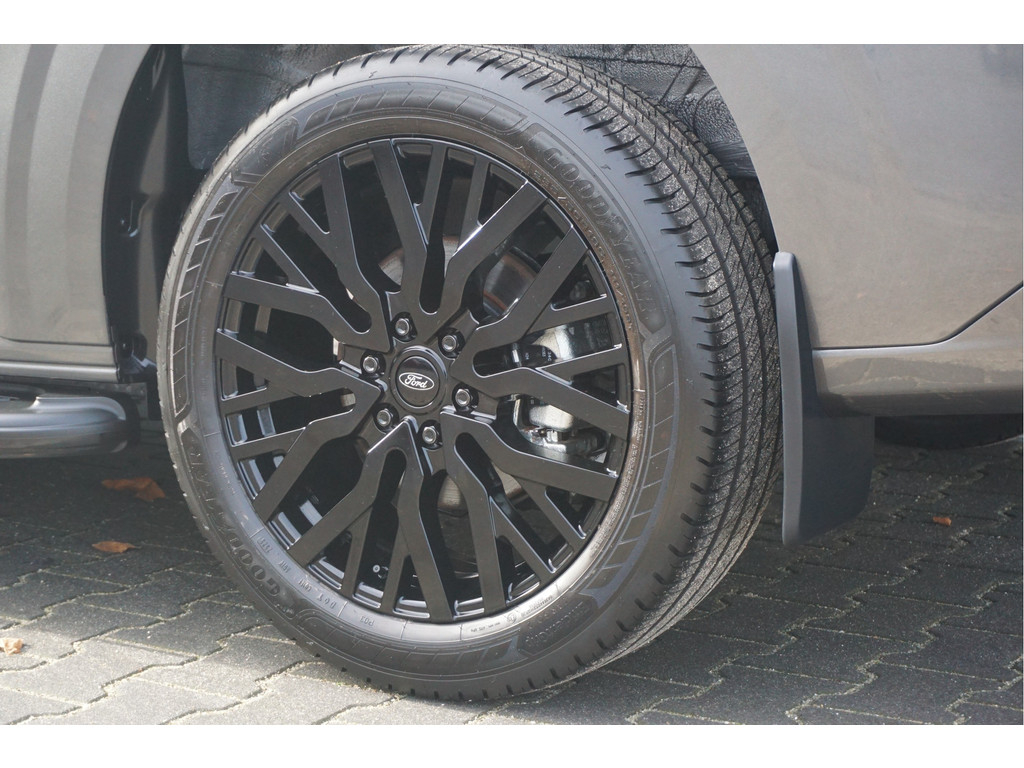 51533529-ford-transit-custom-8