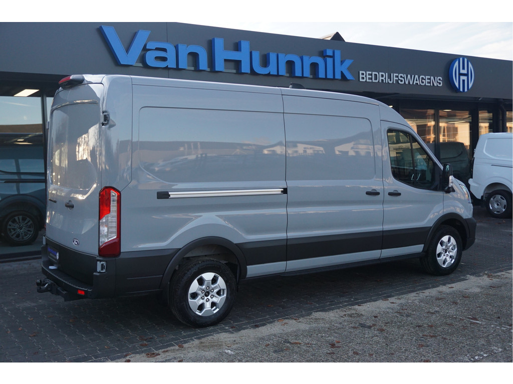 51586243-ford-transit-4