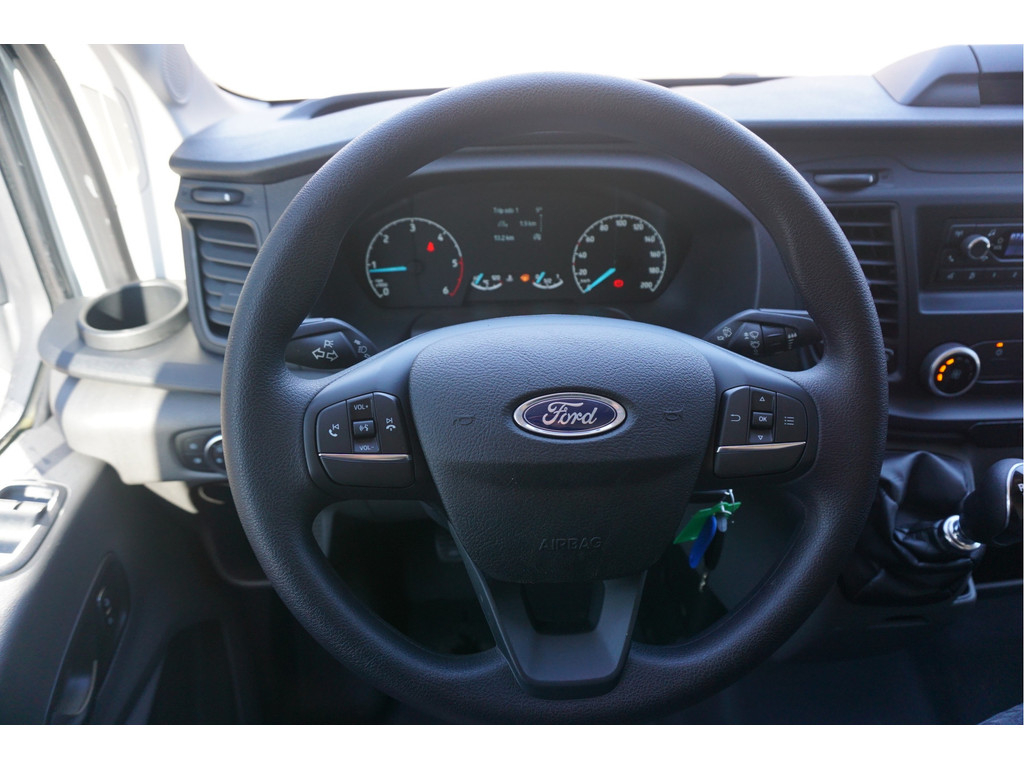 52166685-ford-transit-10