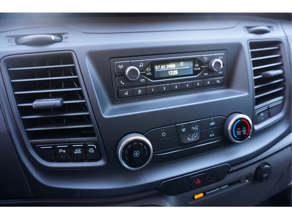 52166685-ford-transit-11