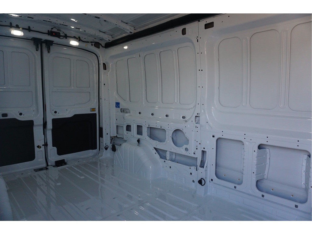 52166685-ford-transit-8