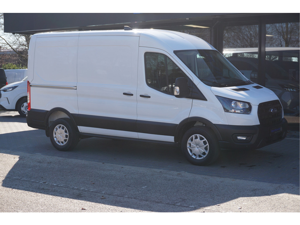 52167340-ford-transit-4