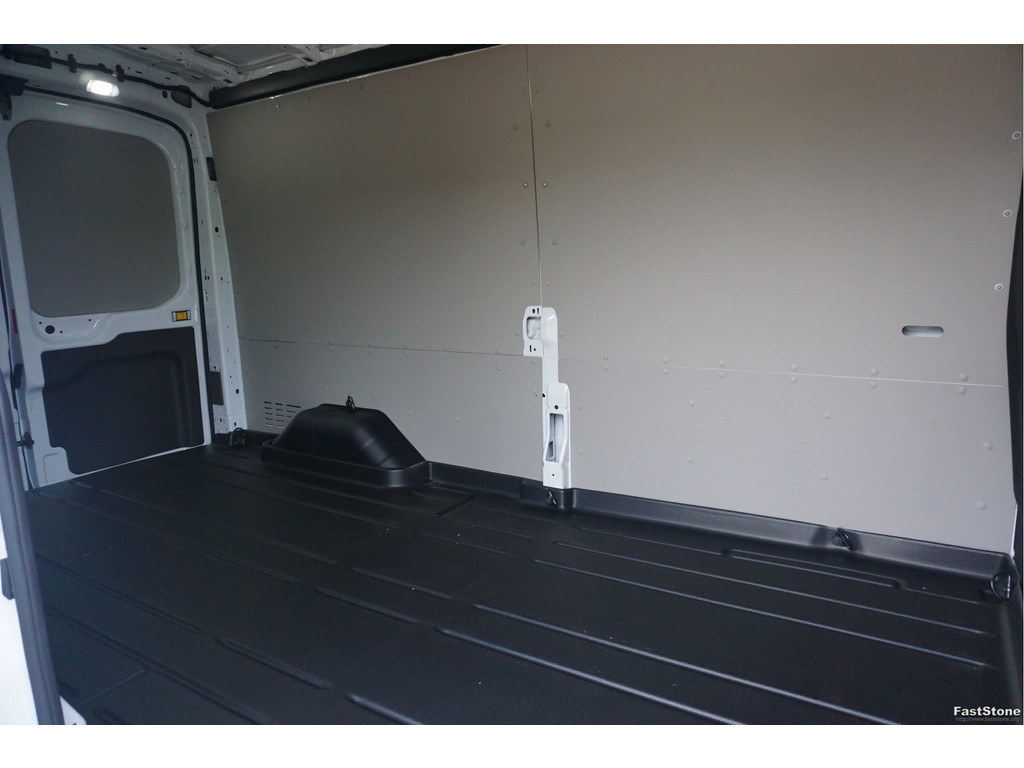 52170428-ford-transit-8