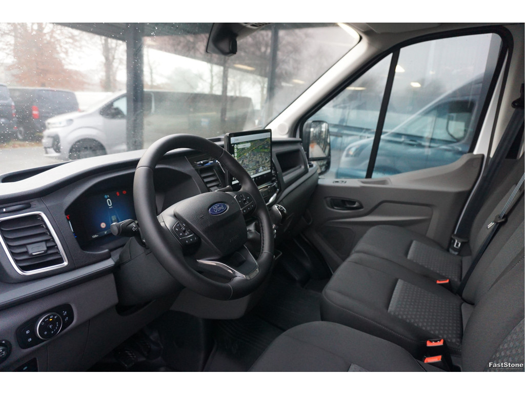 52170428-ford-transit-9