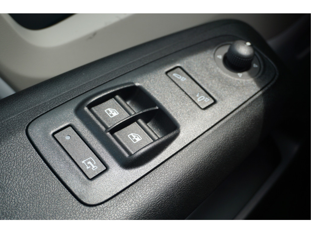 52176852-citroen-jumper-19