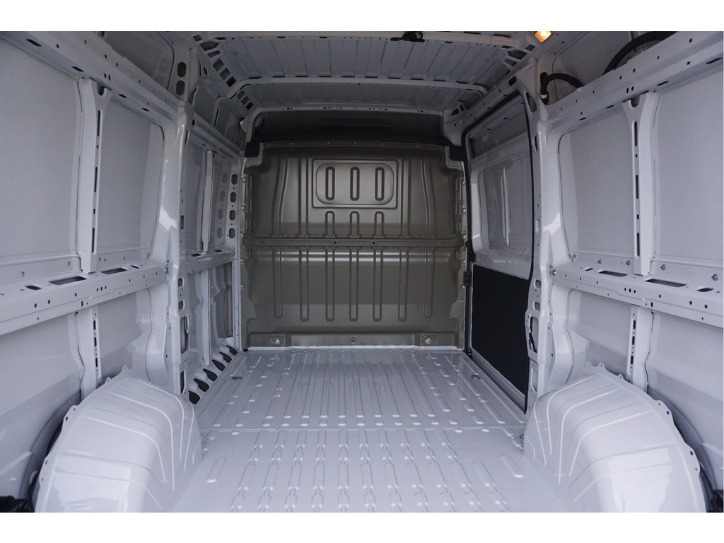 52176852-citroen-jumper-8