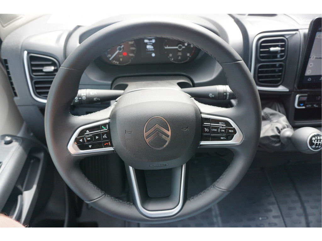 52177278-citroen-jumper-11