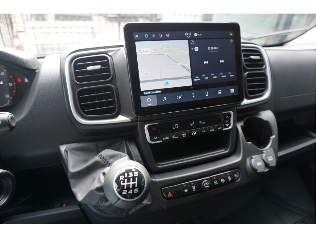 52177640-citroen-jumper-12