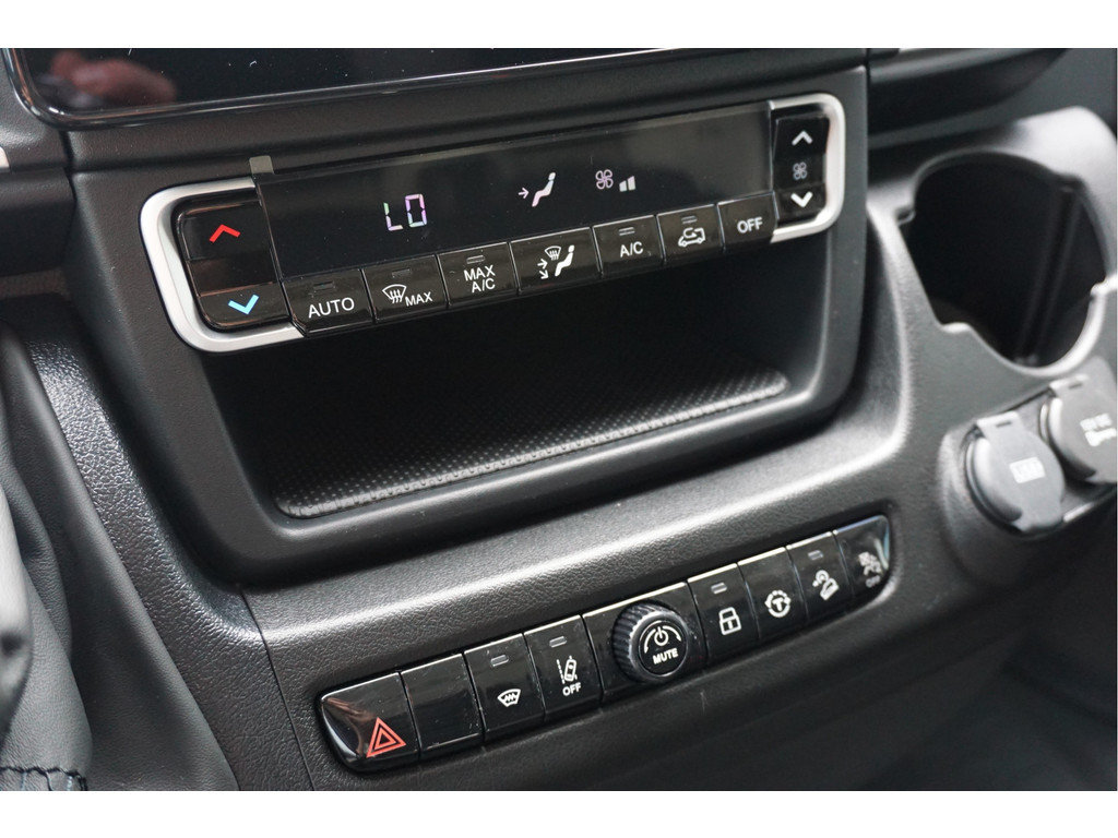 52177671-citroen-jumper-15