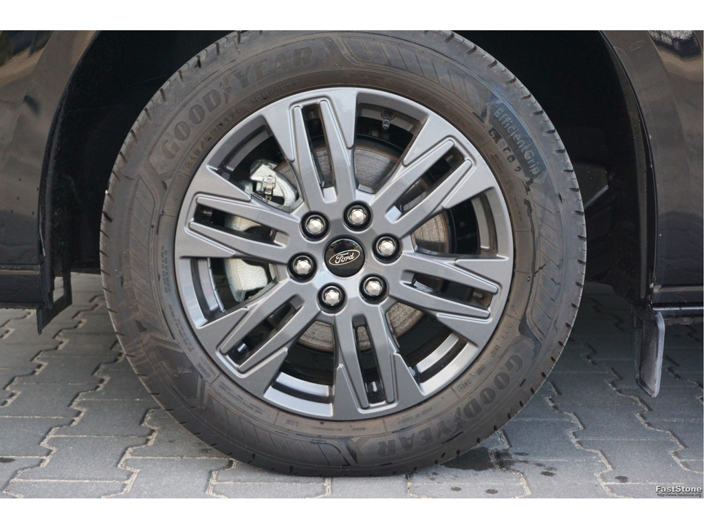 52280414-ford-transit-custom-24