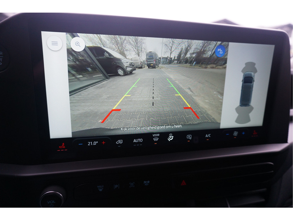 52369826-ford-transit-custom-12