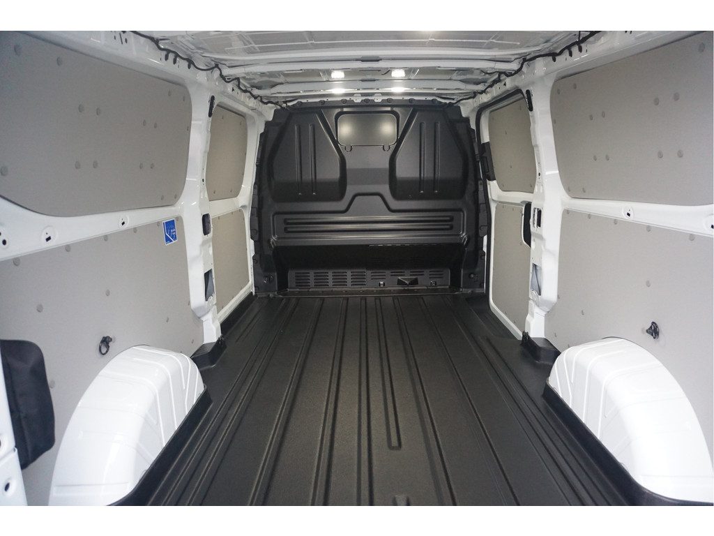 52369898-ford-transit-custom-7