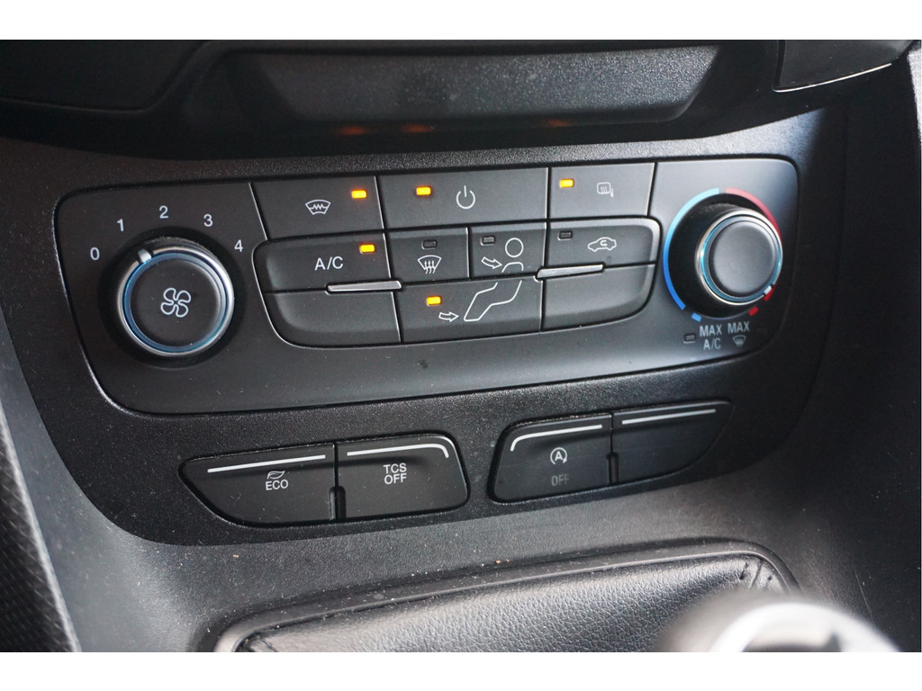 52746723-ford-transit-connect-13