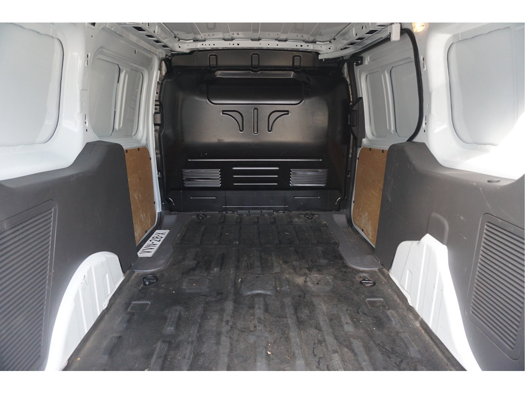 52746723-ford-transit-connect-7