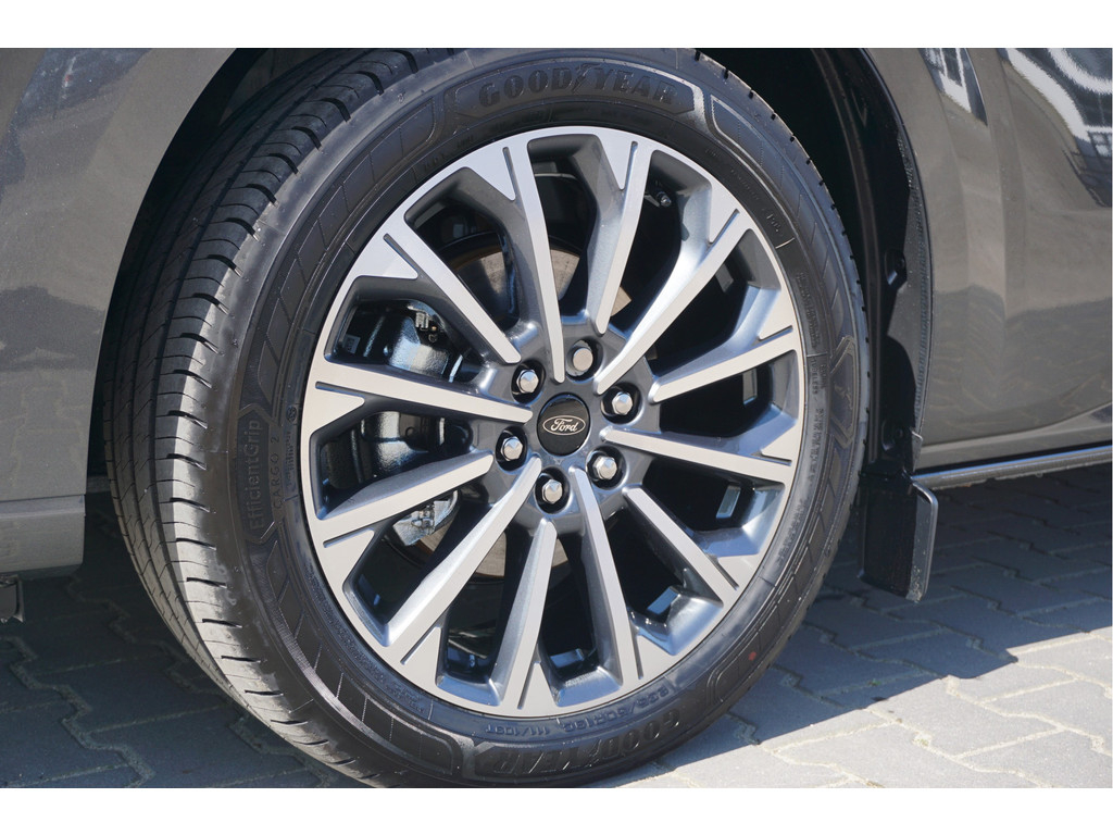 53043758-ford-transit-custom-25